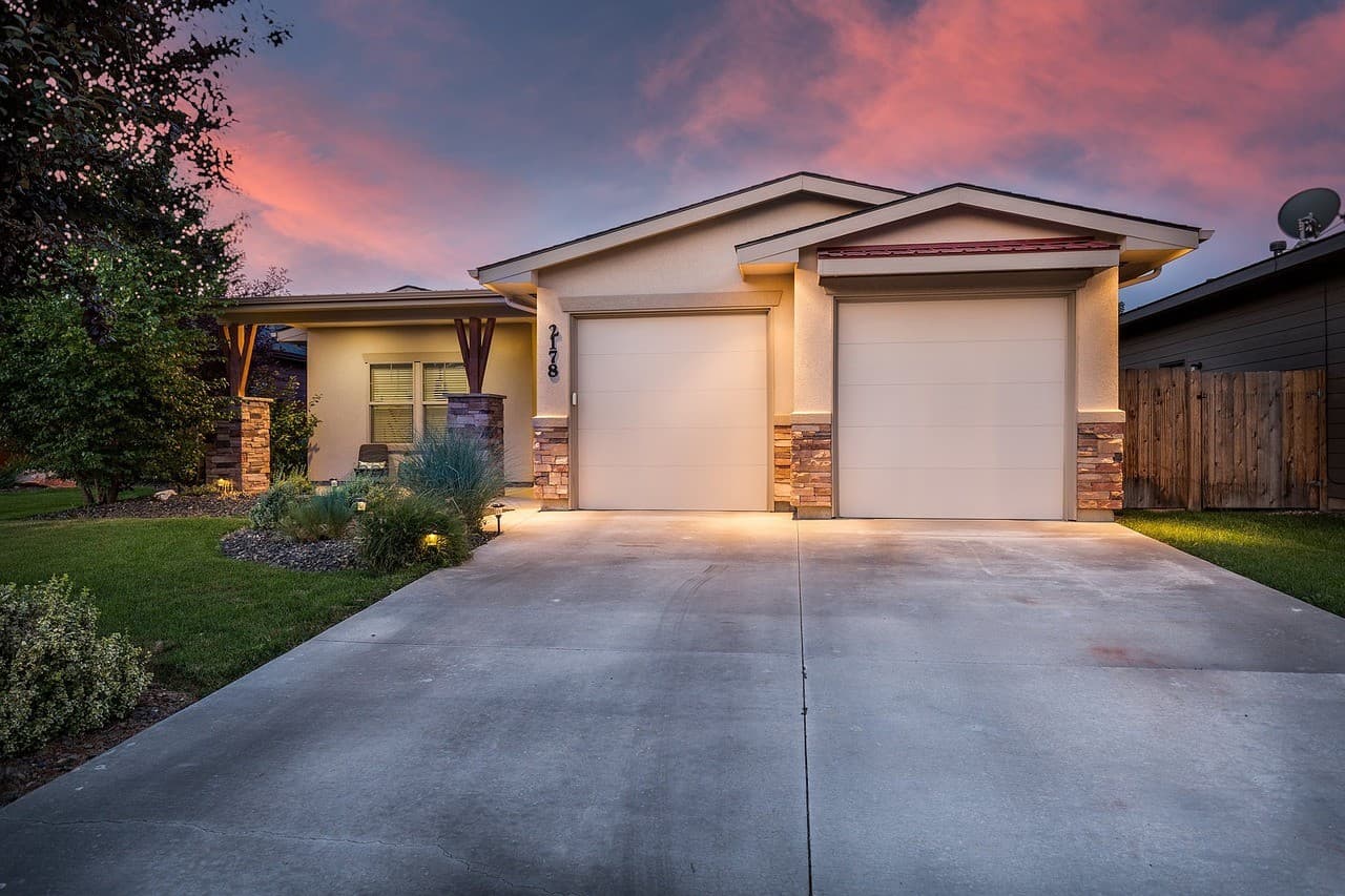 How to Make Images Look More Twilight for Real Estate?