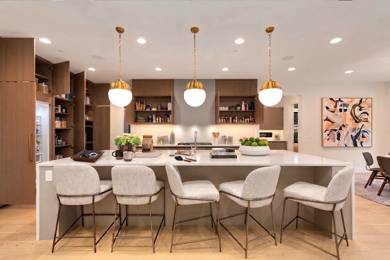 Decluttered Open Kitchen before edit