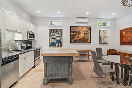 AI item removal sample image