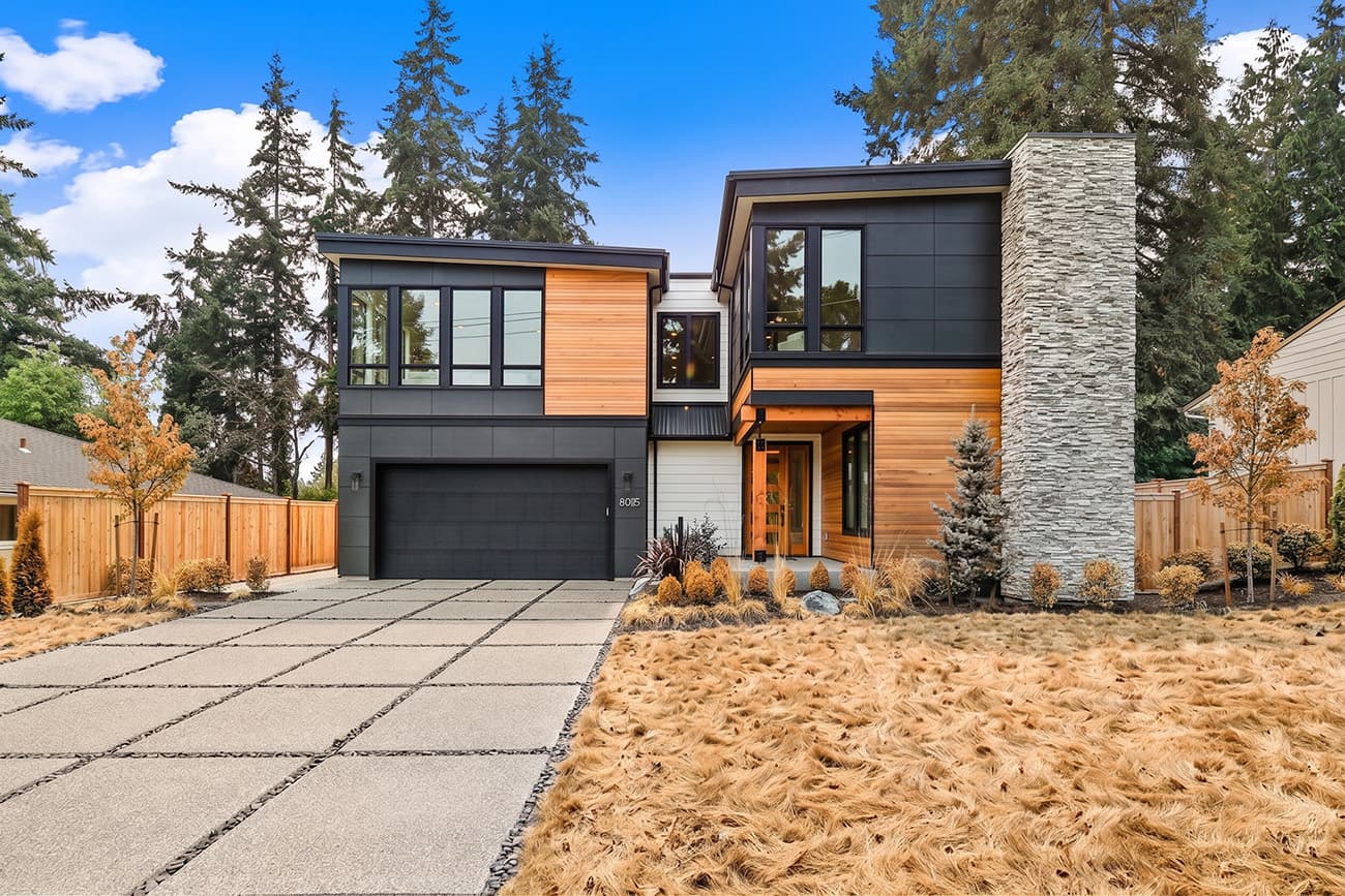 Stone-and-Wood Front Lawn before edit