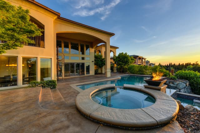 How to ensure that your listing photos will sell your home?